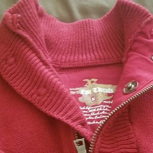 Red kid's sweater. Size small.